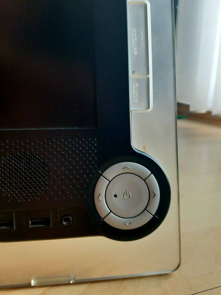 Monitor NEOVO M17