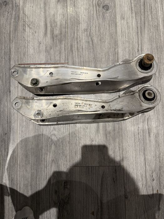 Wahacze tylnie audi q7  4MO505311J lewy/prawy