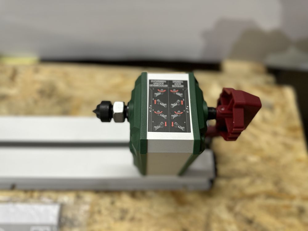 Електричний токарний станок для дерева  Parkside PDM 600 A