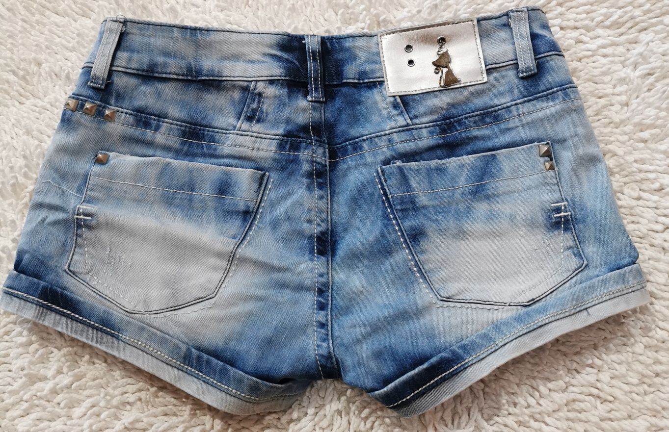 Krótkie spodenki jeansowe szorty