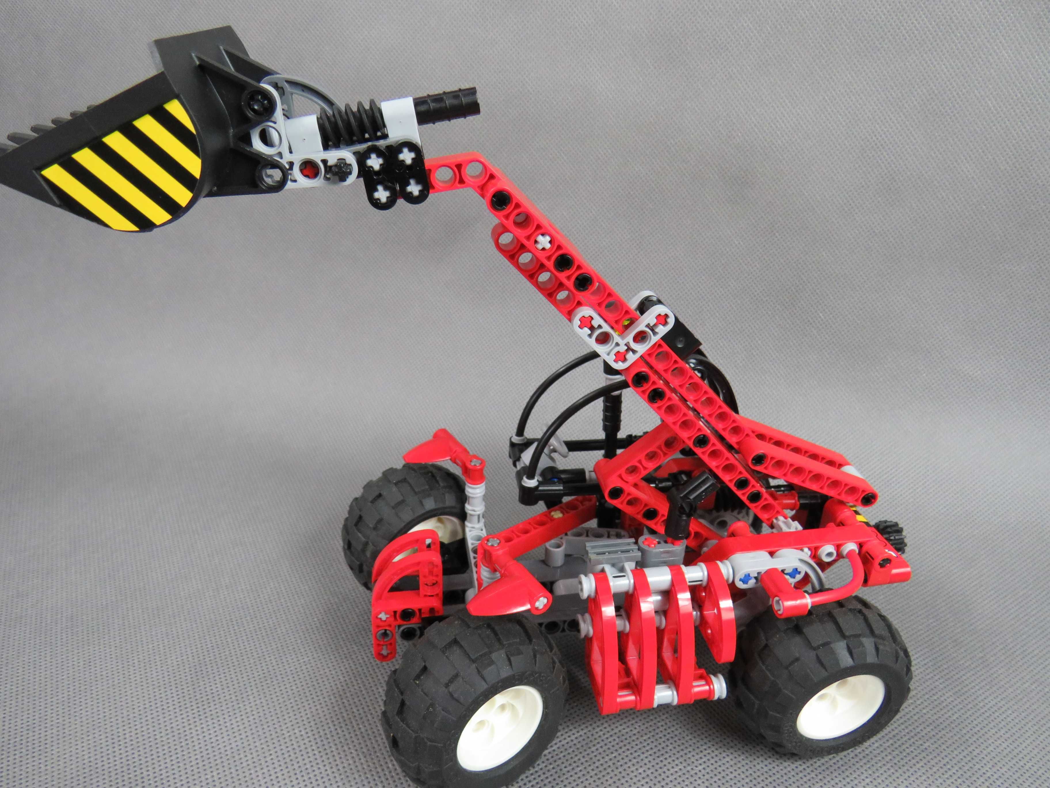 LEGO TECHNIC 8283 teletransportowiec, ładowarka LEGO 2006 rok