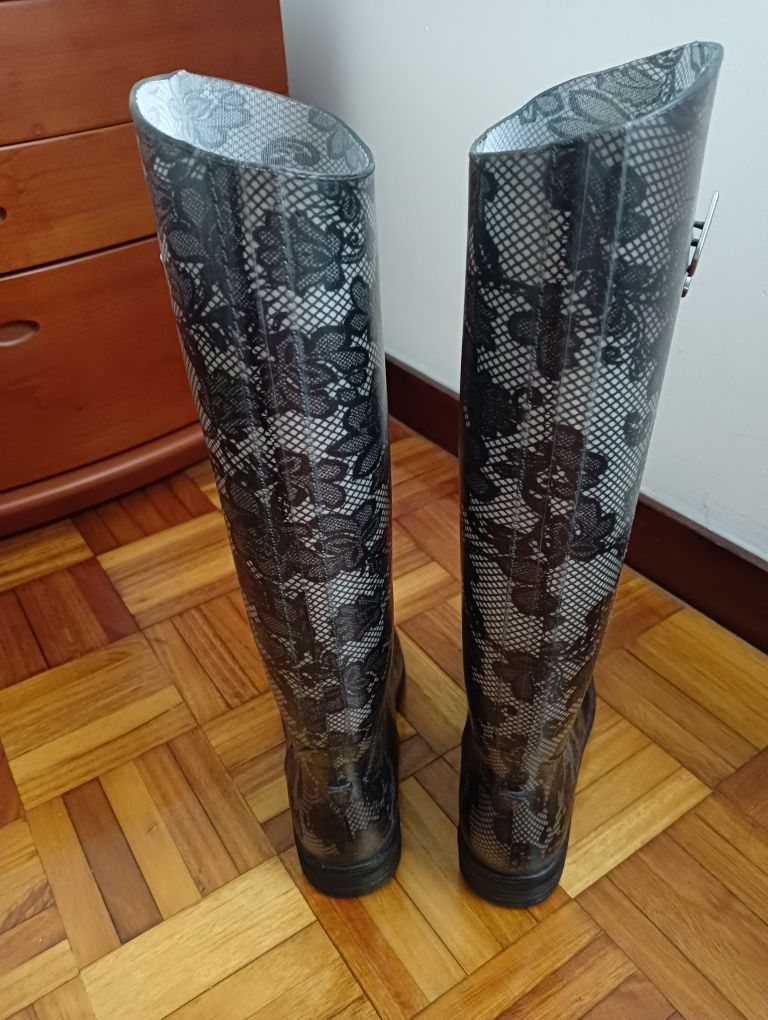 Bota tipo galocha