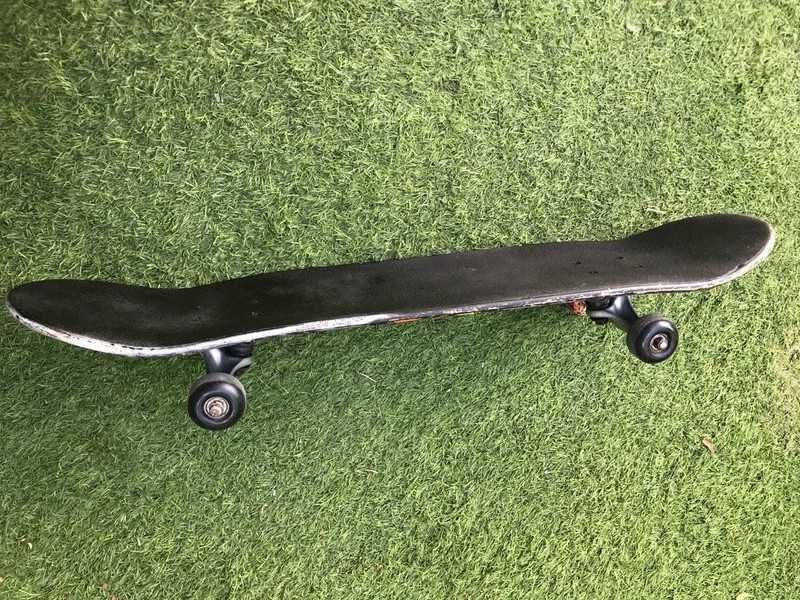 Skate Dark Star brush Rasta