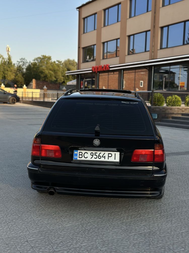 BMW E39 m50b20.