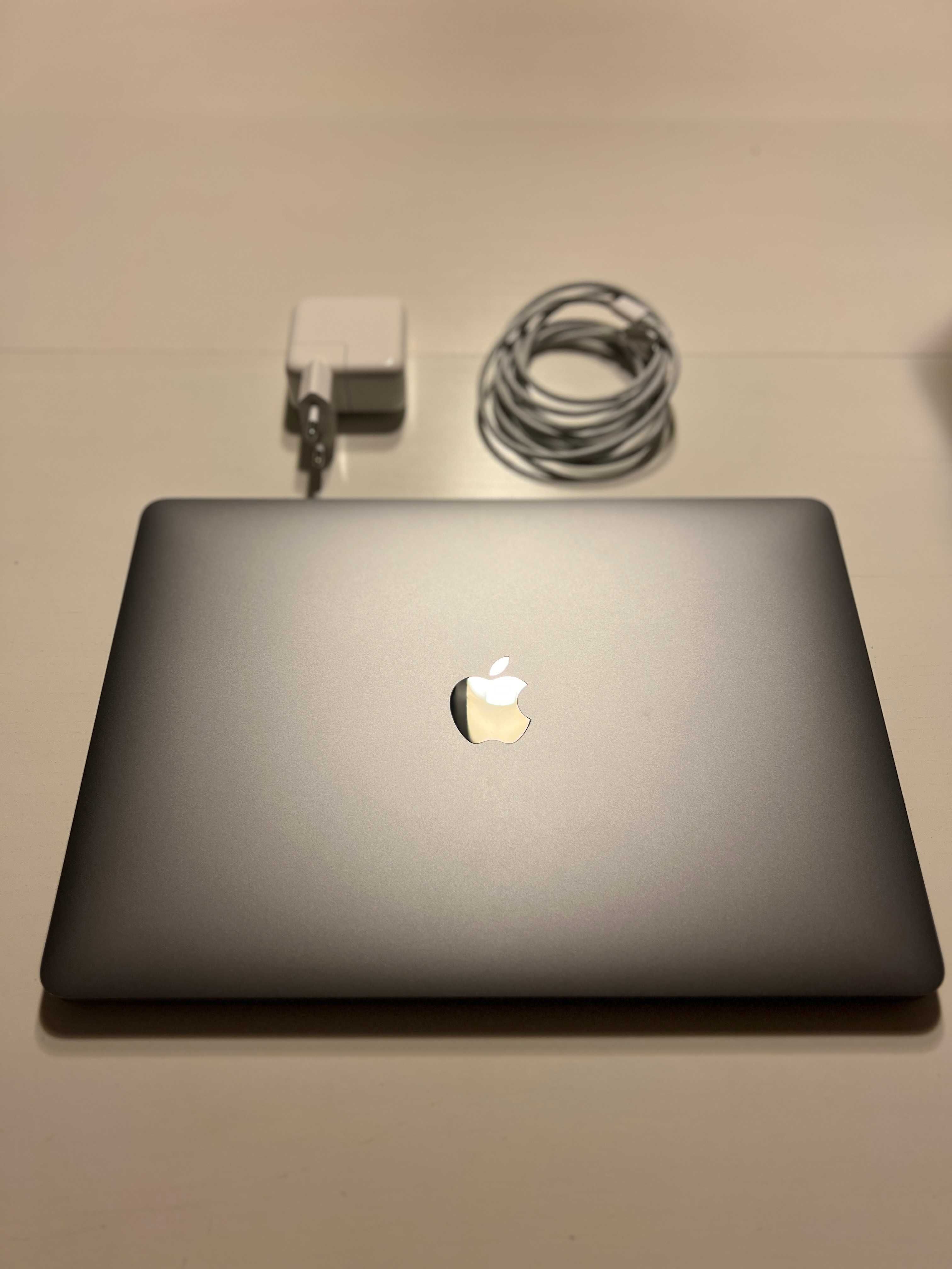 Apple MacBook Air M1/16GB/256/Mac OS Space Gray, używany 6 miesięcy