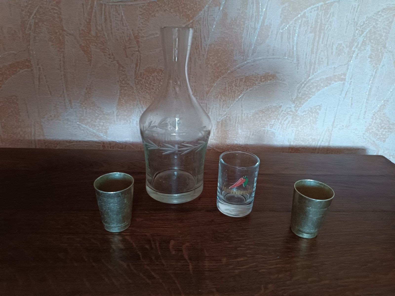 Кружка бюветница.Сервиз.Кувшин, ваза из  гутного стекла.