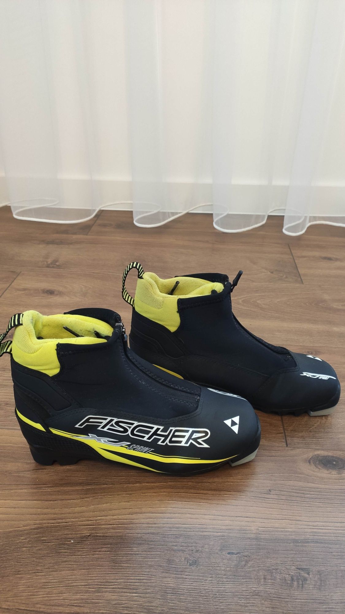 BUTY narciarskie Fischer XJ Sprint roz. 36 do biegówek/nart biegowych.