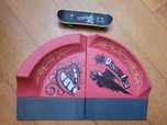 Half pipe c/finger skateboard