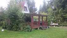 domek nad jeziorem