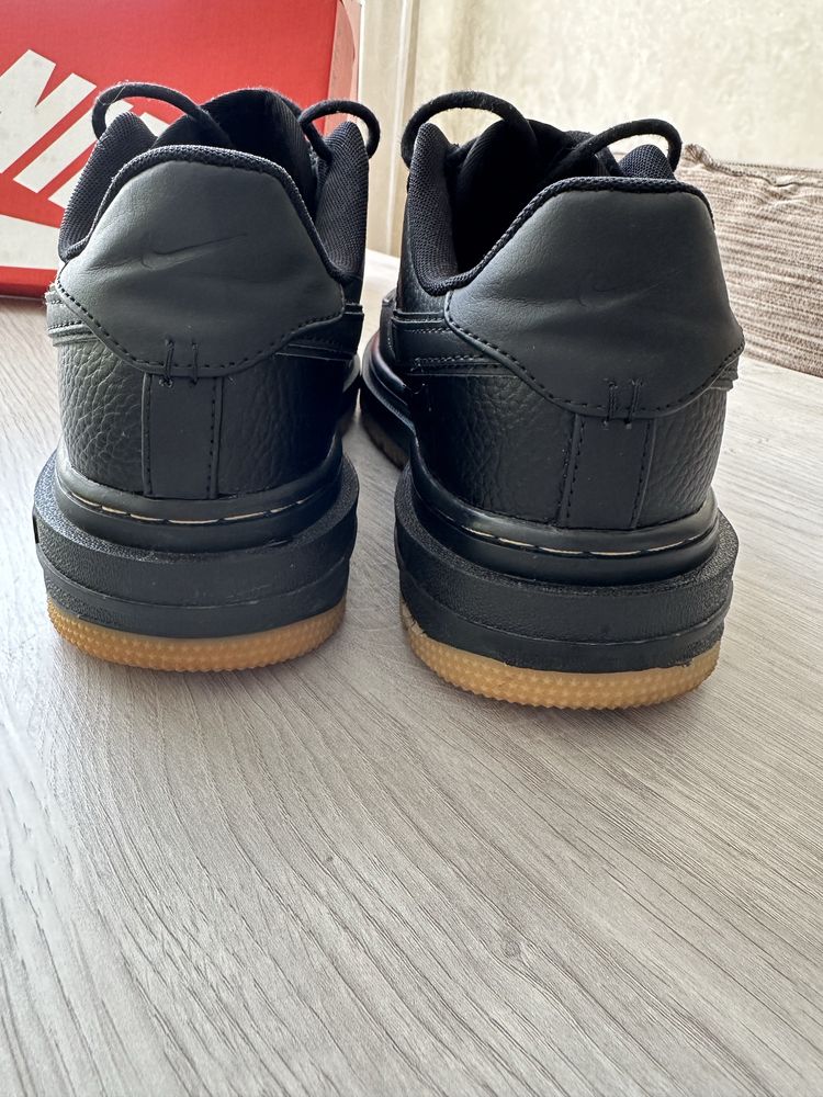 Кроссовки Nike Air Force 1 Luxe "Black Gum"