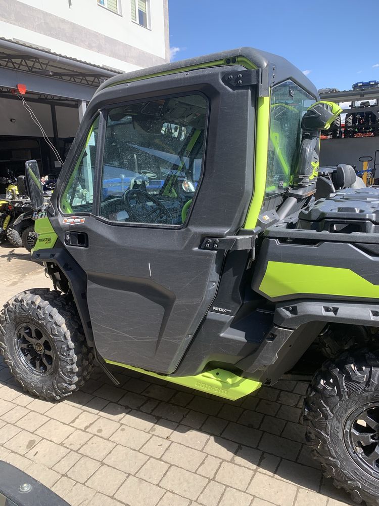 мотовсюдихід BRP Traxter XMR