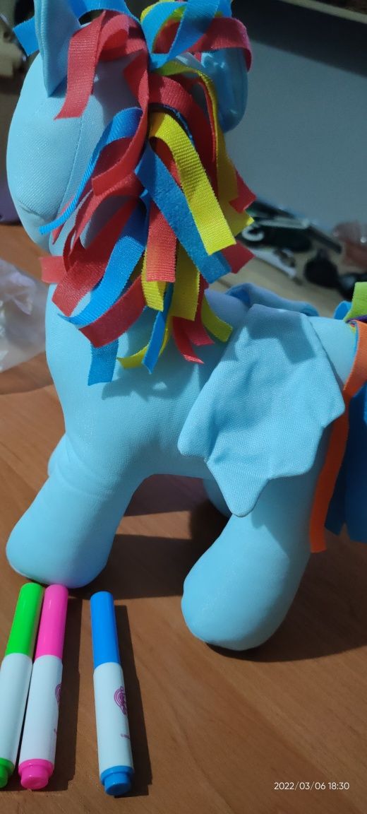 Rainbow Dash z my little pony z  pisakami