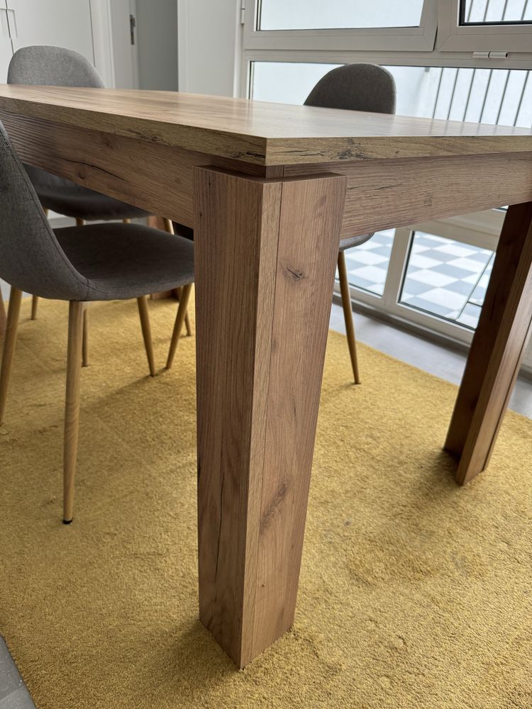 Mesa de jantar JYSK 80x140 carvalho