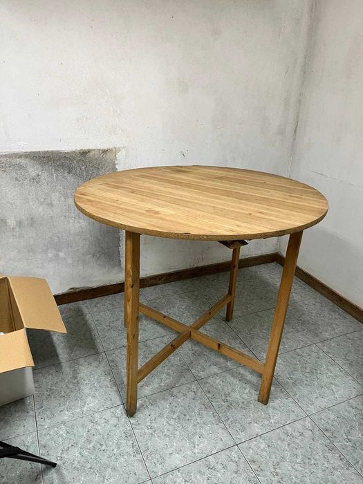 VENDO Mesa de Madeira