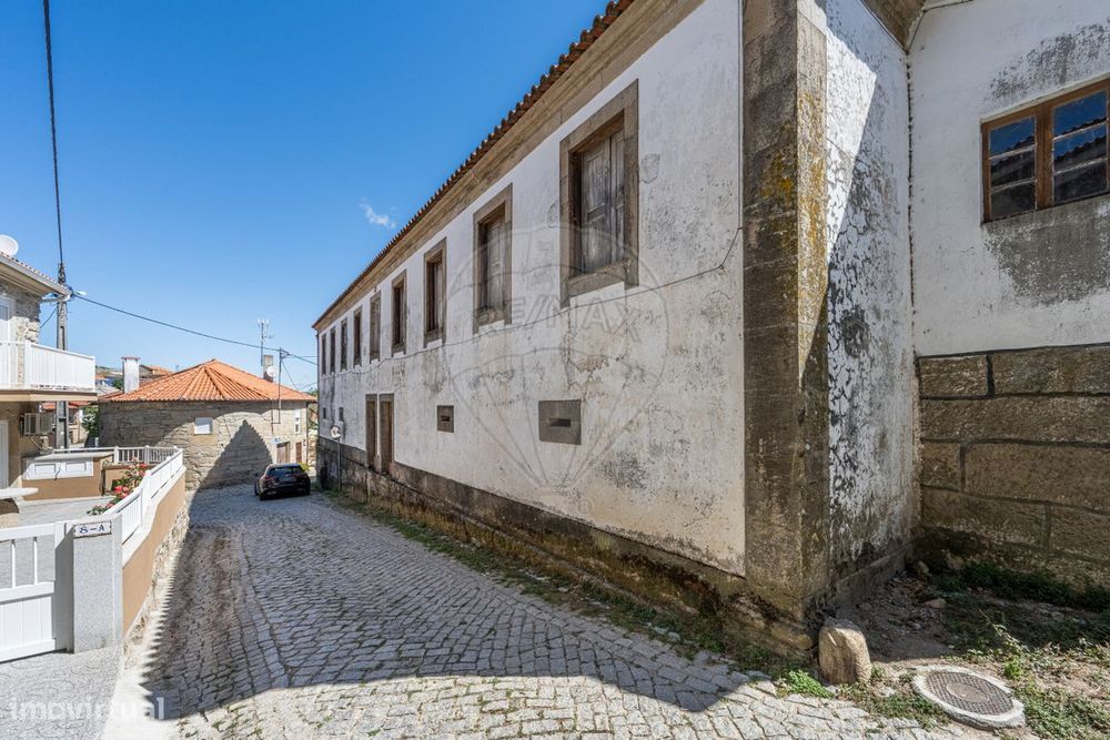 Moradia T4 para venda