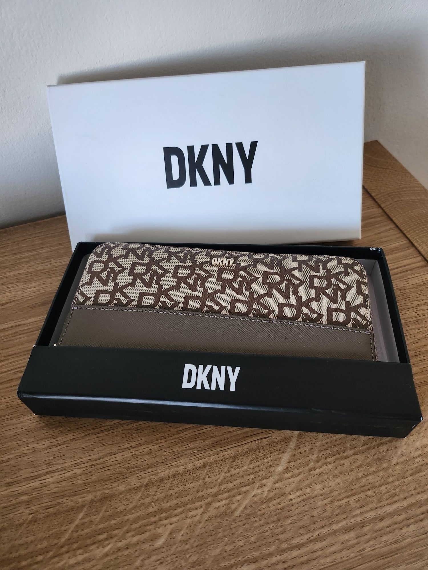 Portfel DKNY duży