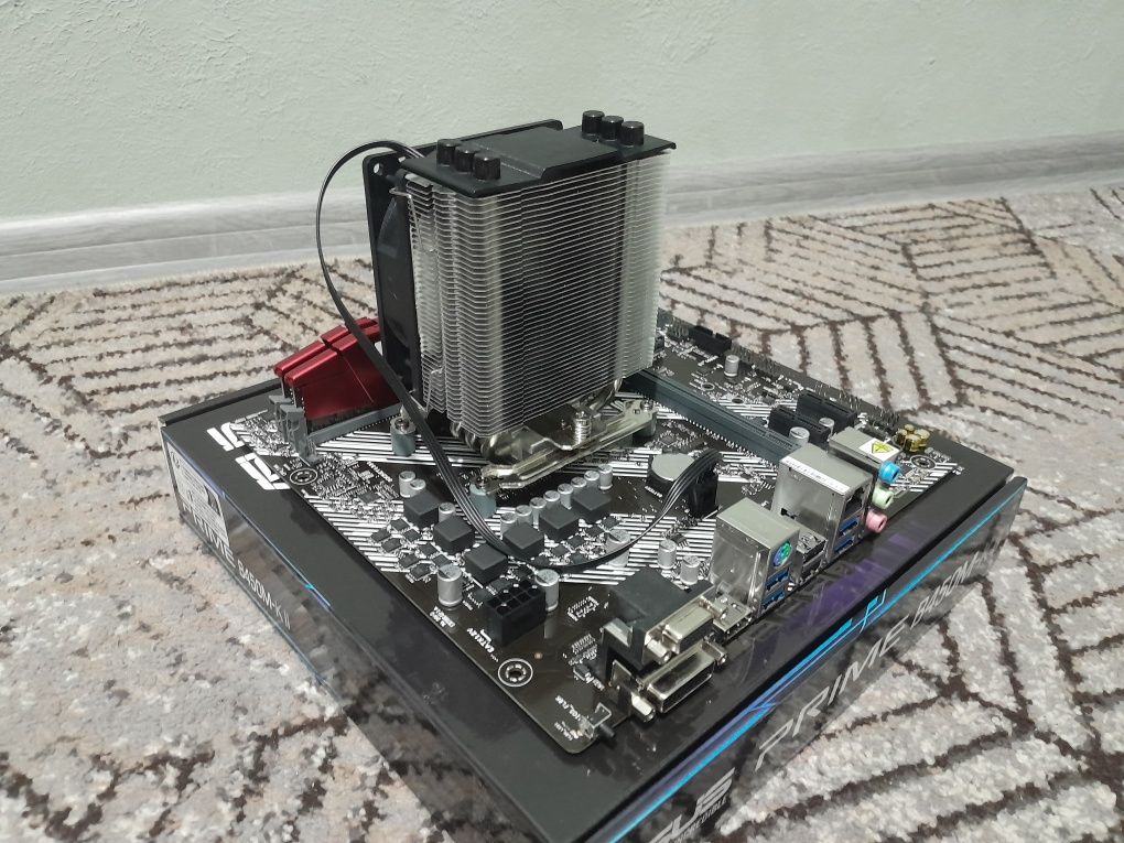 Комплект материнська плата b450m, ryzen 5 1600, ddr4 16gb, кулер