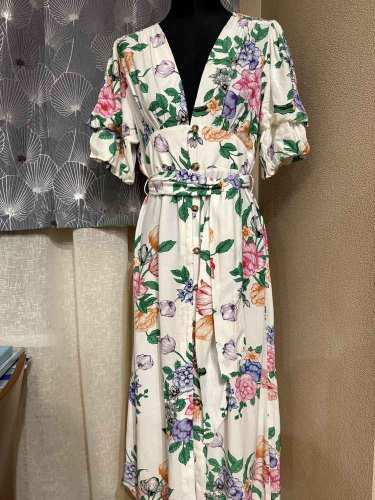 Платье в цветочный принт Topshop