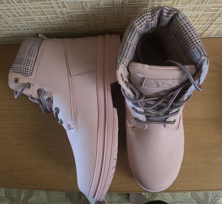 Женские ботинки…