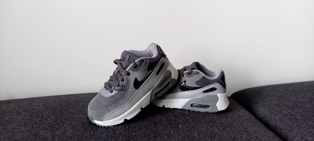 Nike Air Max 90, buty sportowe adidasy, roz. 26