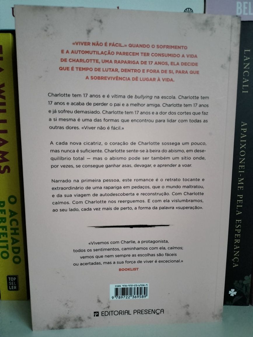 Livro Rapariga em Pedaços