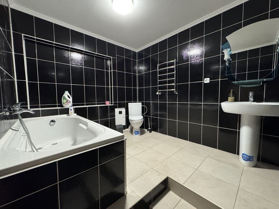 Аренда . 2х квартира. Андреевская. Ресторан Чача.