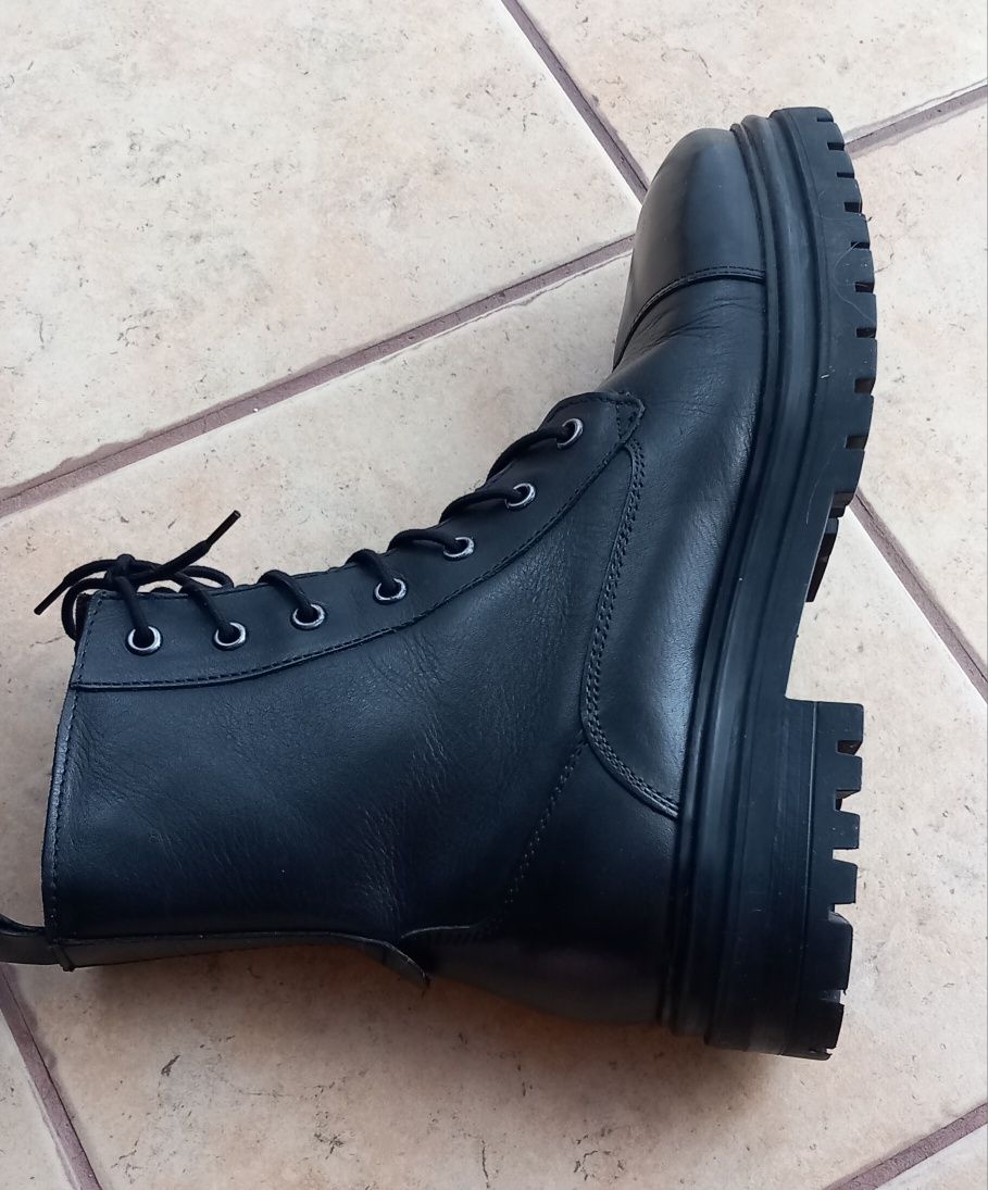 Buty damskie skórzane Venezia r. 40 workery
