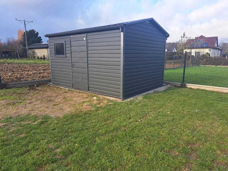 Mały Ładny Garaż Blaszany Drewnopodobny/ Schowek/ Garaże – Maj-Blach