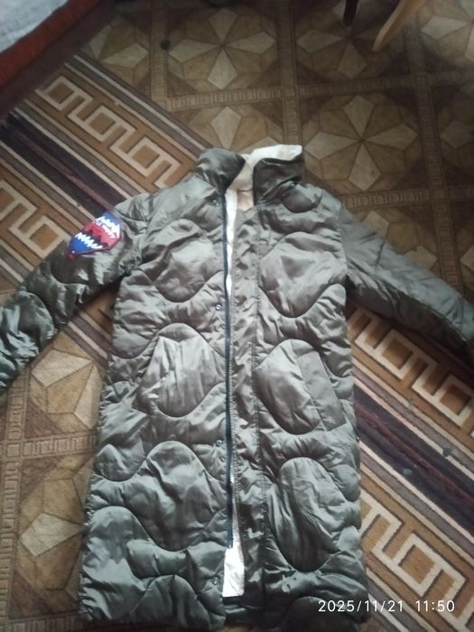 Віддам жіноче пальто