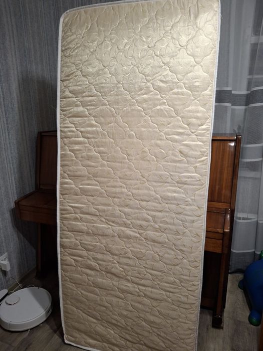 Продам два матраци, 80*190
