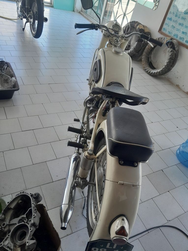 BMW R25 1951 restaurada