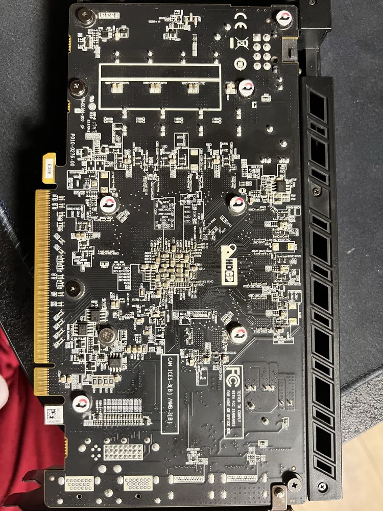 Продам ASUS AMD Radeon RX470 8GB . В отличном состоянии .