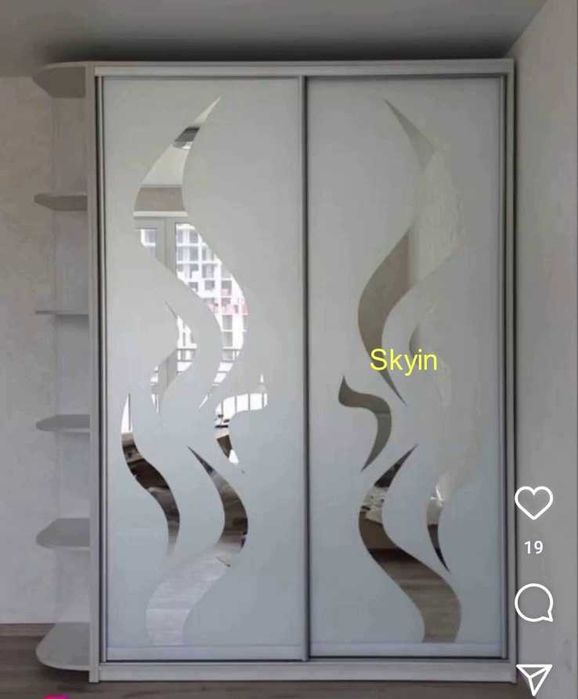 Шафи купе  із дзеркалами з художнім матуванням