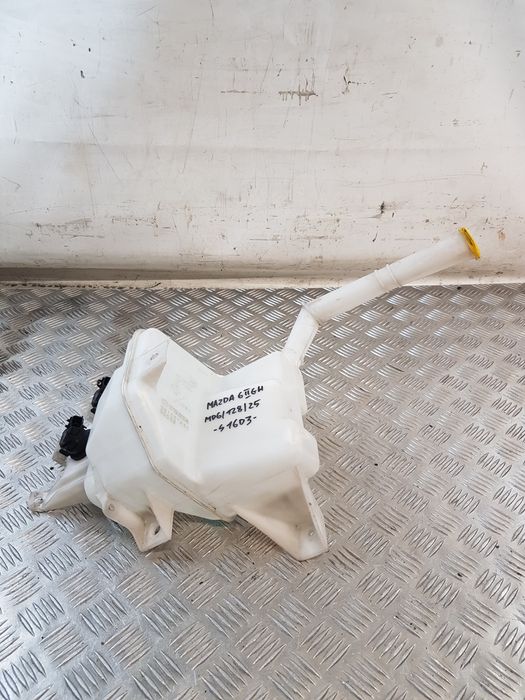 Zbiorniczek Spryskiwaczy Gs1E67480 + Pompki Mazda Ii Gh 11R-