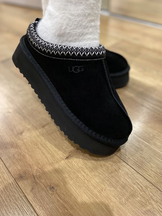 Уггі теплі зимові