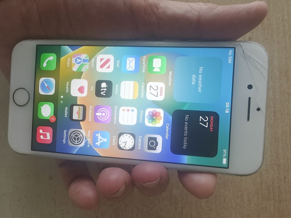 Sprzedam smartfon Apple iPhone 8. 2/64. Stan BDB