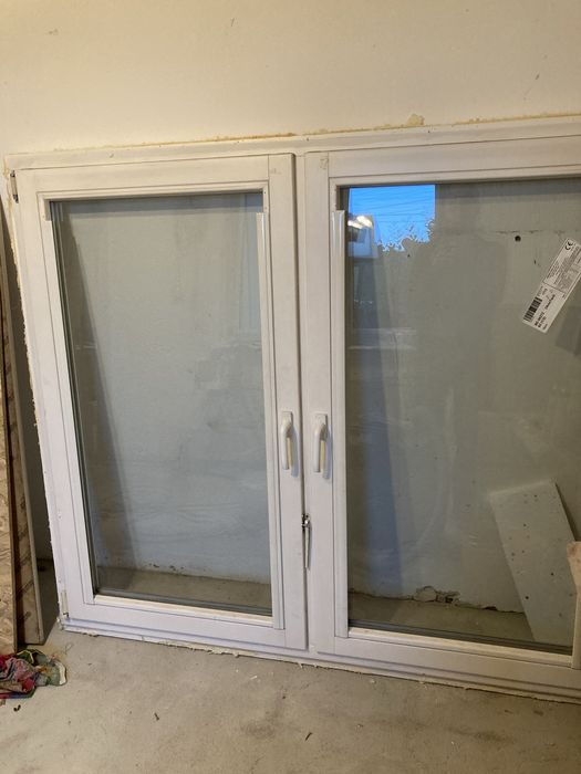 Okna używane : pvc 107x104 i drewniane 163x146.