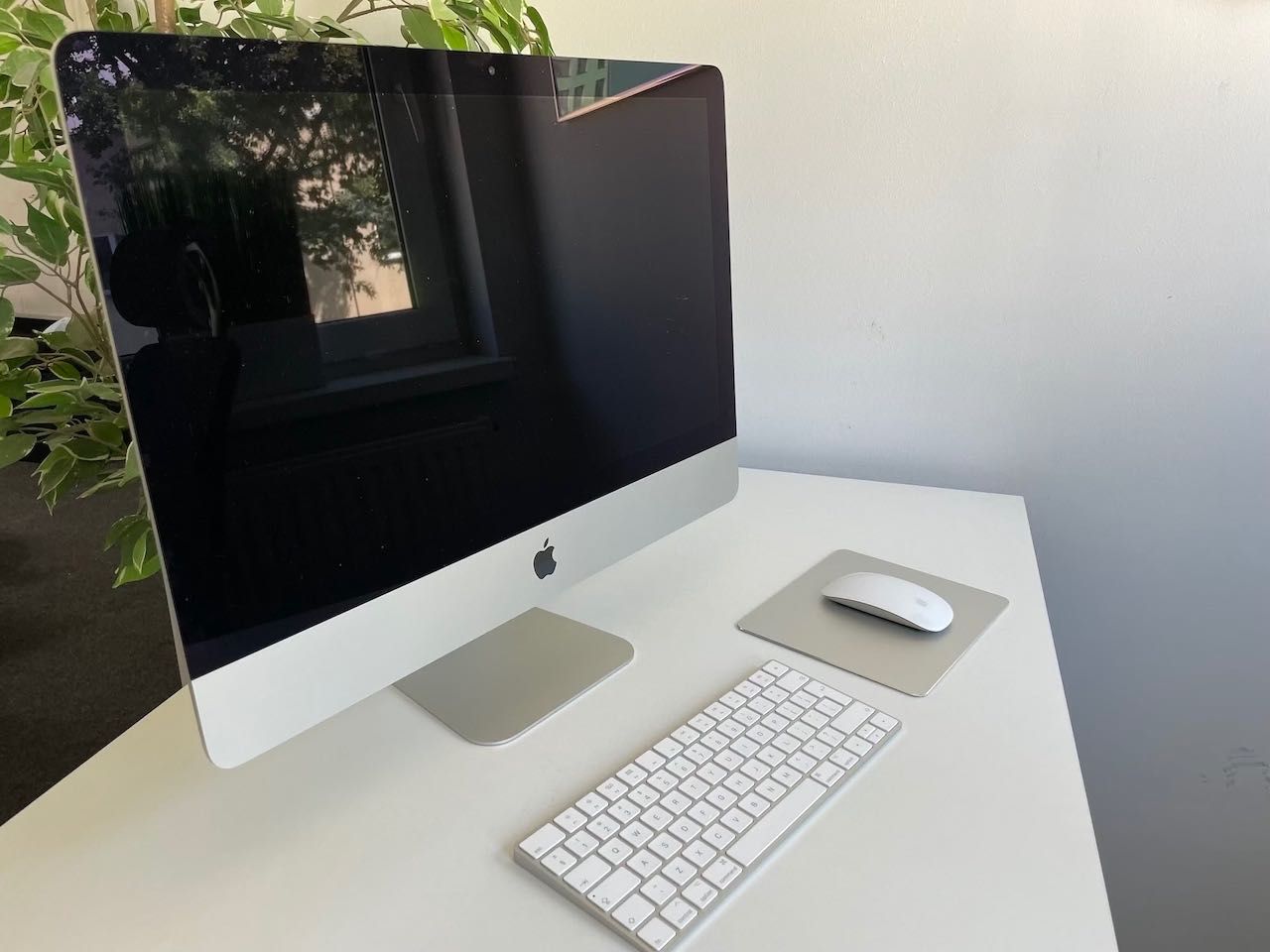 Imac 21,5 cala 2x 2,3 GHz, Intel Core i5, 8/256 GB- Stan idealny!