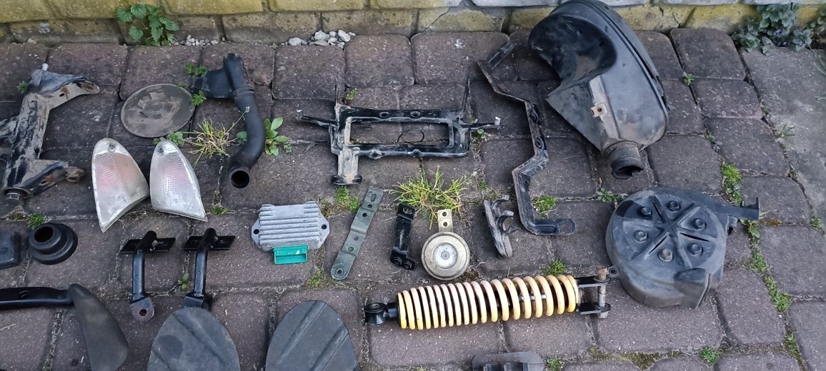 Aprilia SR Silnik Koła Plastiki Lagi Części Piaggio P/G Gaźnik Piasta