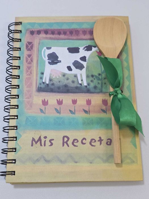 KIKY Creative Products — Caderno de Receitas “Mis Recetas” com Colher