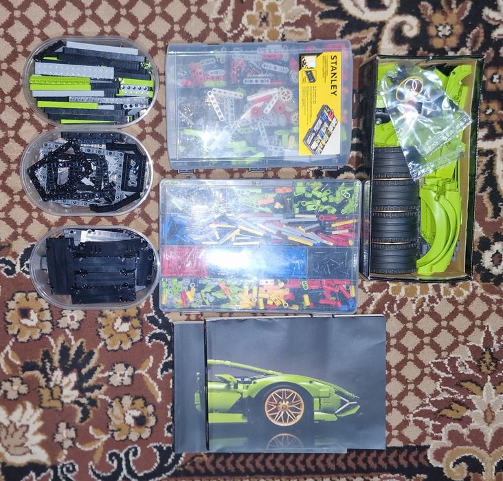 LEGO Technic 42115 Lamborghini Sián FKP 37