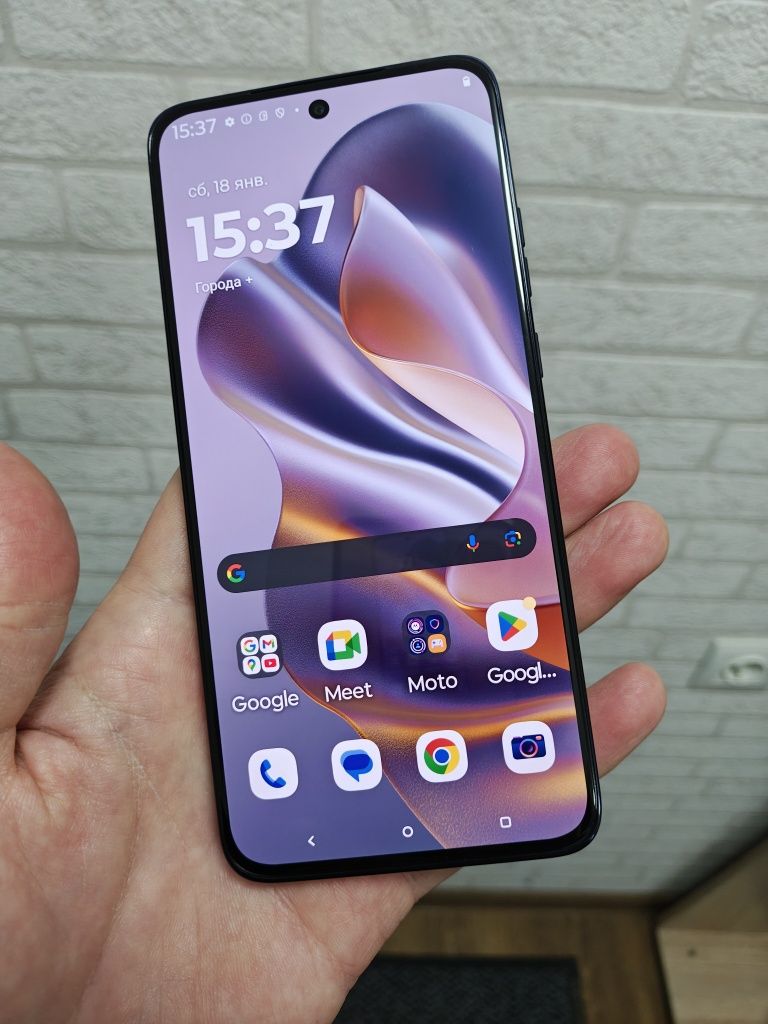 На гарантії до 12.25р. motorola edge 50 neo  1 Sim+ Е сім  99.9/100