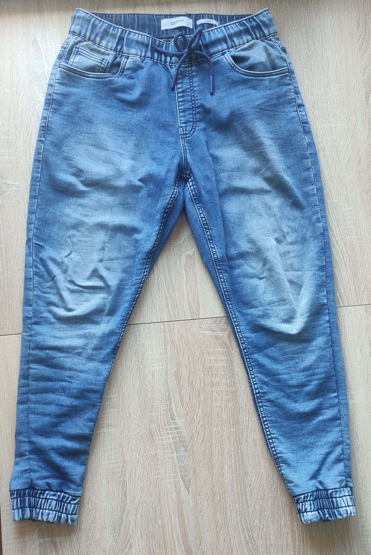 Spodnie jogger Reserved 31/32