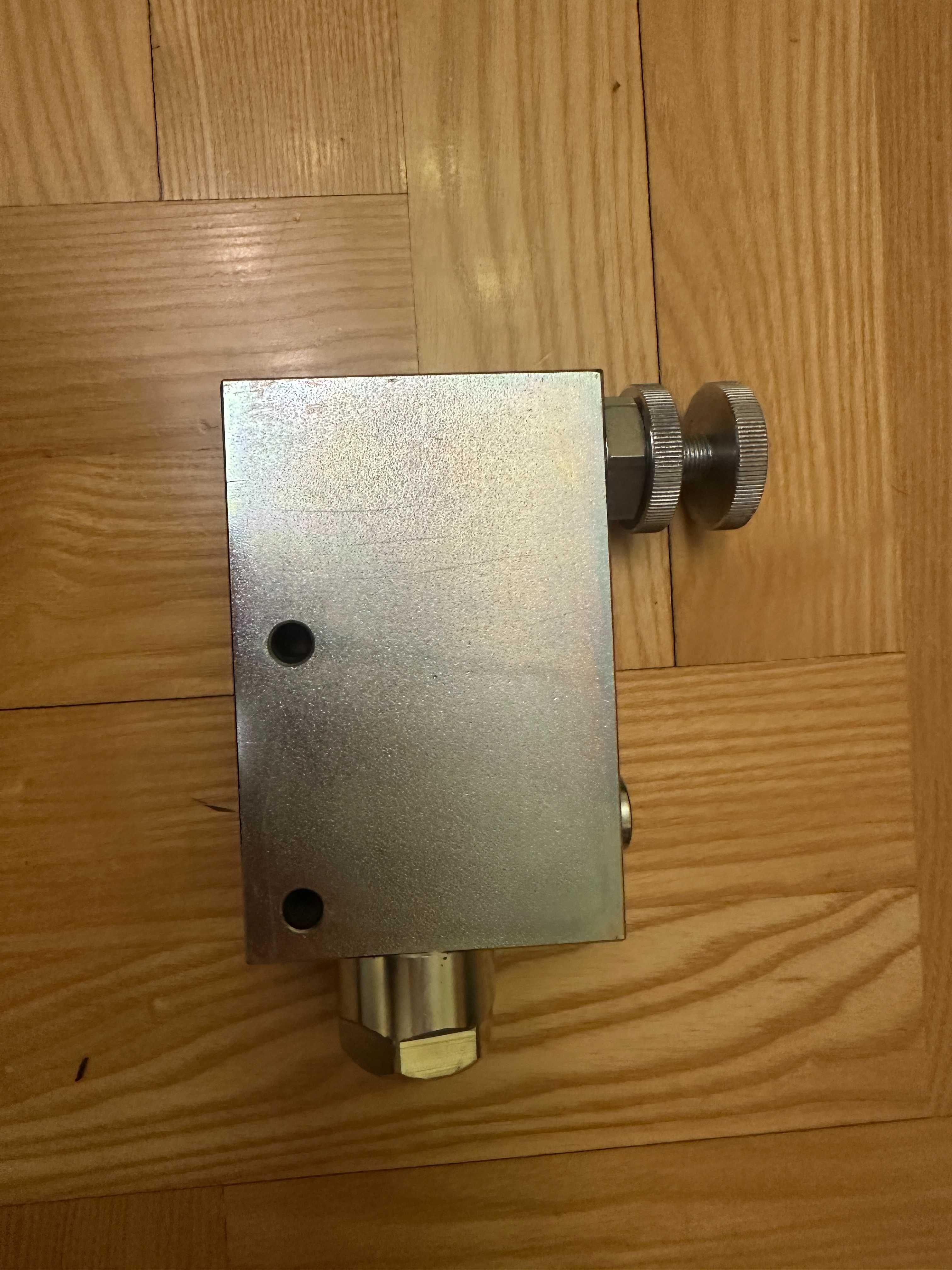 Regulator przepływu RFP3 1/2" BSP 85l V1070