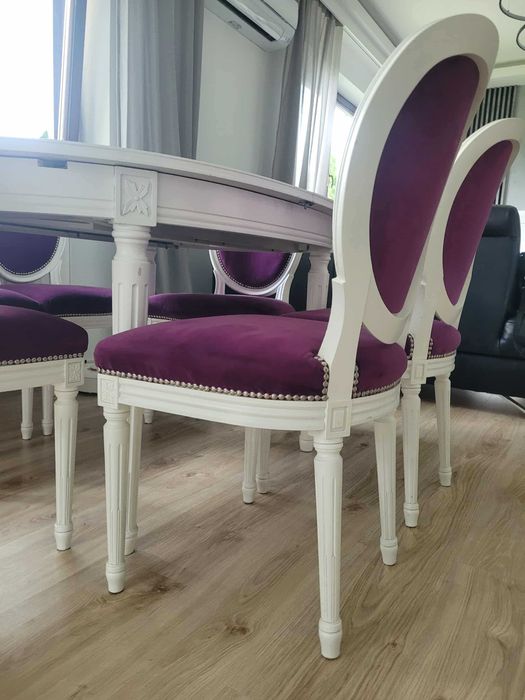 Zestaw mebli komoda, stół, krzesła