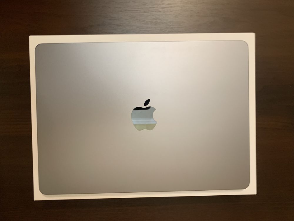 Гарний!Macbook Air 13.6” M2 8/256 Gb Акб:100% Space Gray