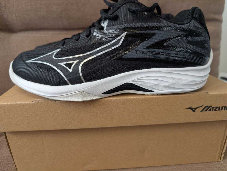 Кросівки чоловічі Mizuno Thunder Blade Z