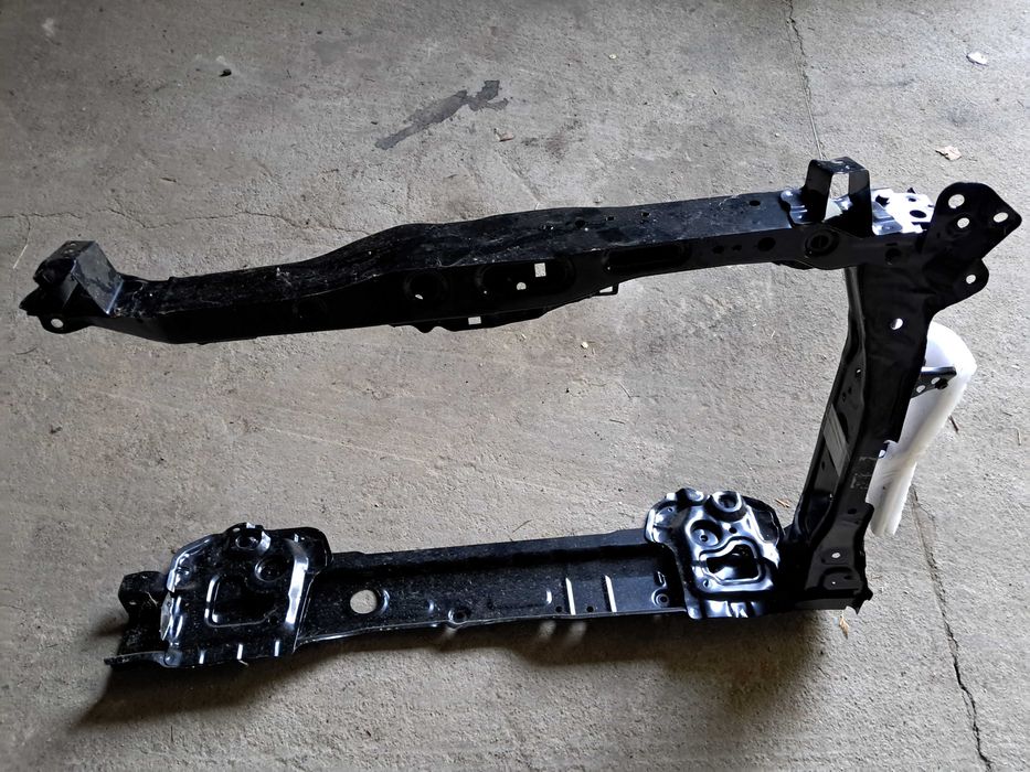 Pas przedni Honda HR-V 15-21