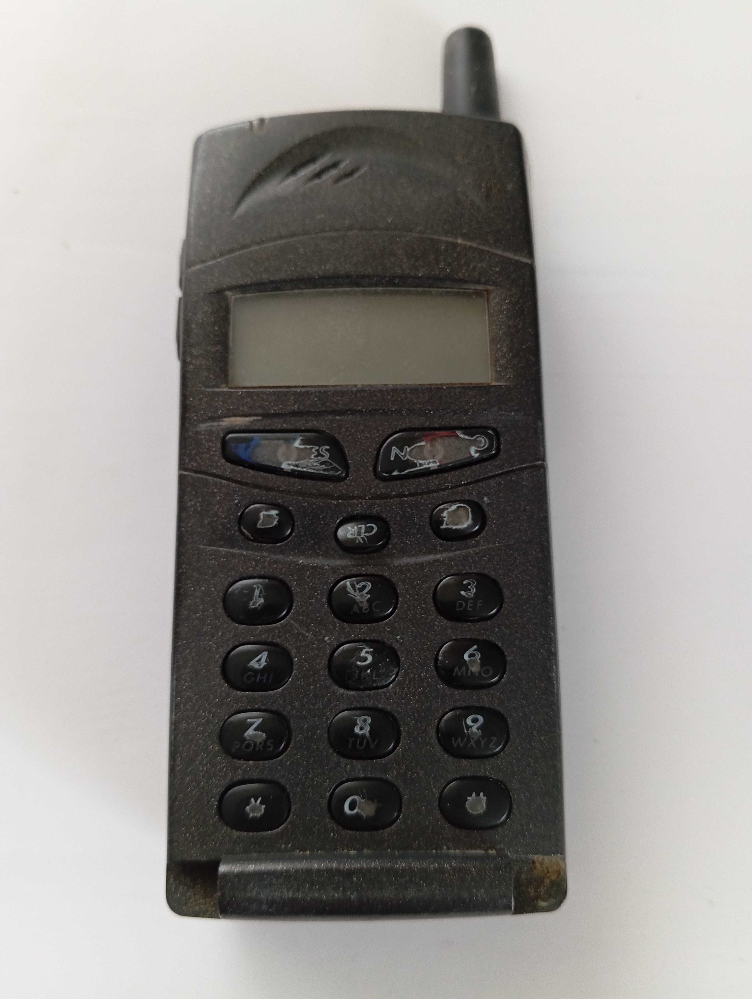 Мобільний телефон Philips cellnet