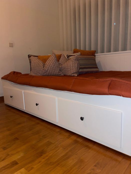 Cama de solteiro / casal com gavetas